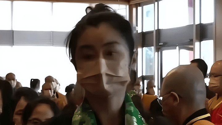 王祖贤近况曝光,55岁的年纪依然很美,你喜欢她吗?