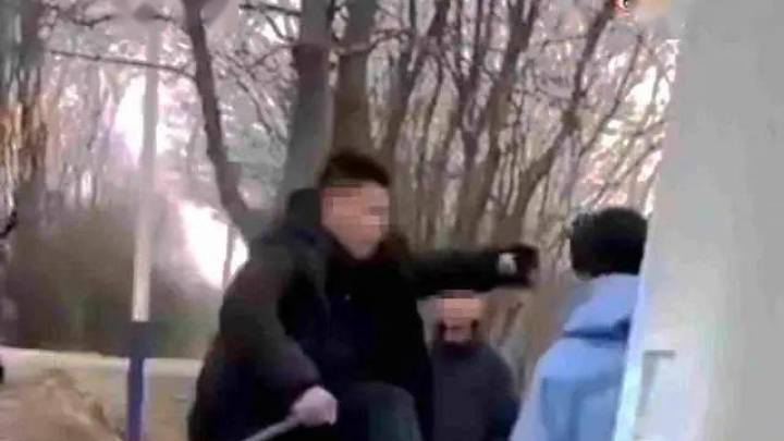 6年级学生遭多人围殴,父母的第一句话重要吗?