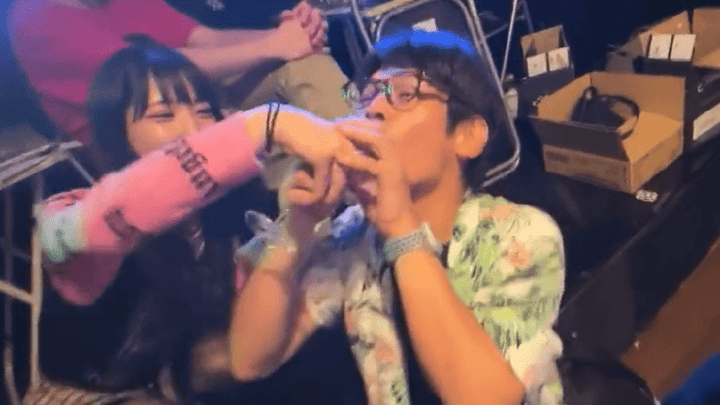 日本女团灌男粉丝喝洗洁精,是玩笑过头了吗?