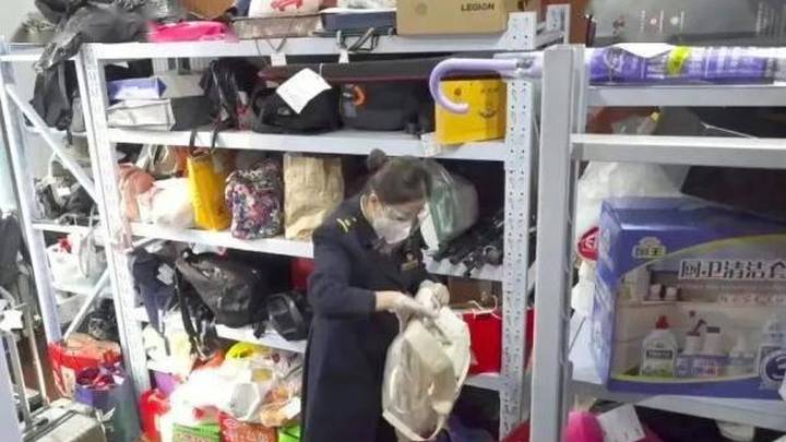 上海虹桥站遗失物爆满3个仓库,你还能捡到蓝牙耳机吗?