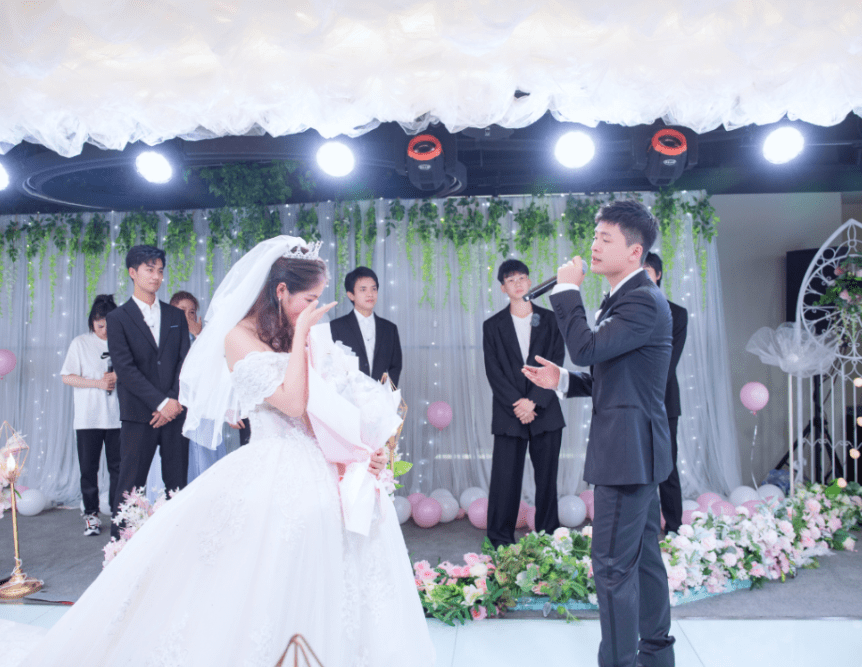 宁桓宇疑似婚变,微博相互取关零互动,儿子七仔不满一周岁