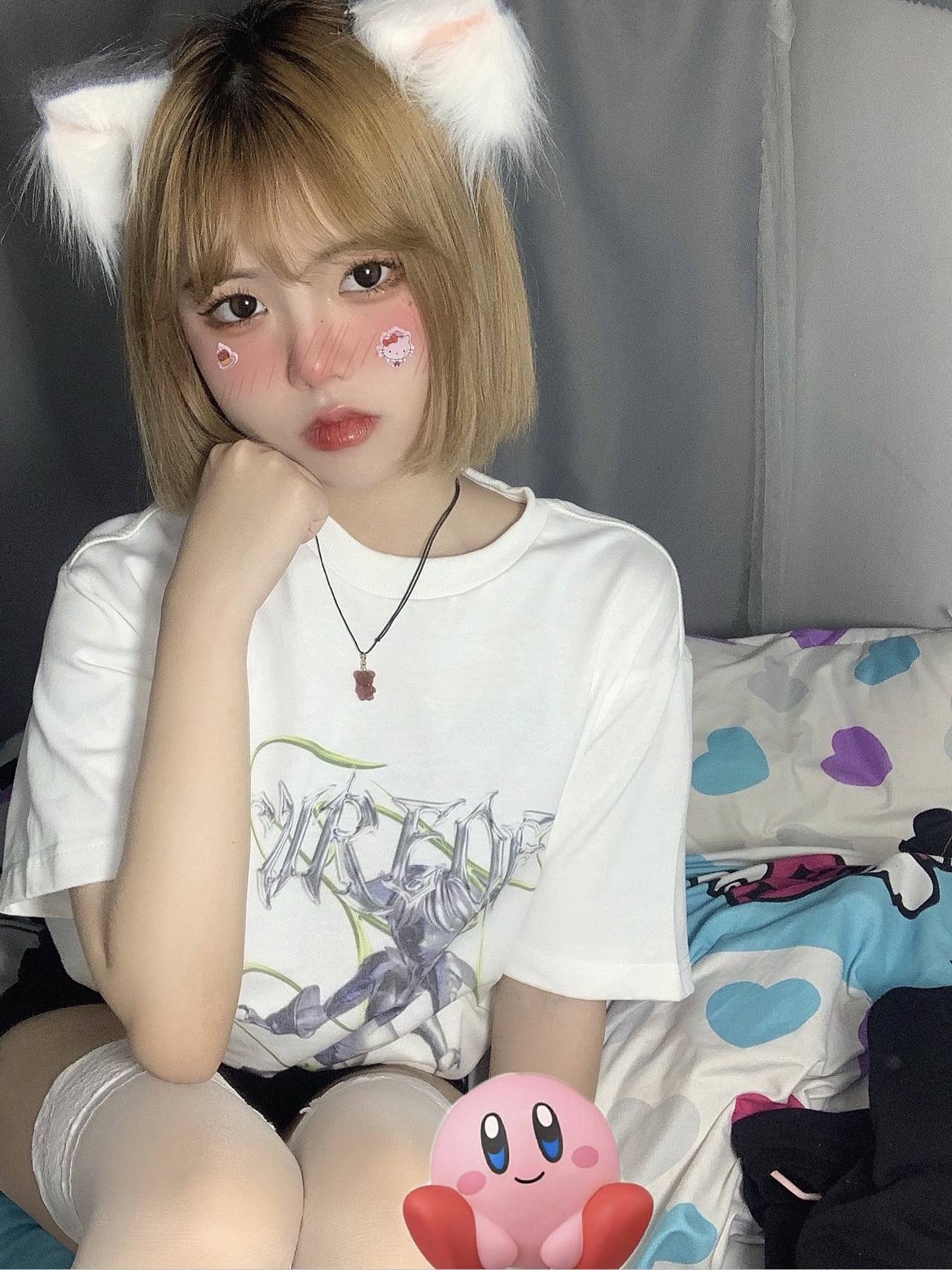 二次元纯欲甜妹