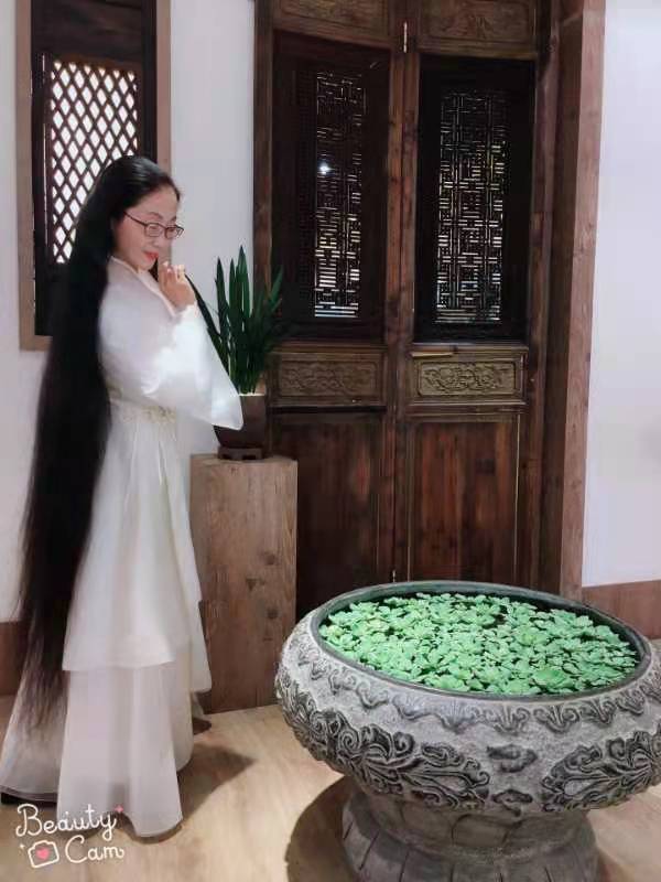 长发飘飘 杭州第一长发仙女王丽萍