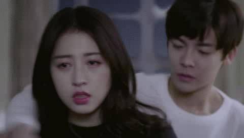 让我认识周雨彤这个演员的,还是因为看了《寒武纪》周雨彤扮演的角色
