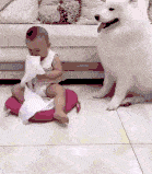 搞笑gif图:撞衫不可怕,谁小谁尴尬_段子