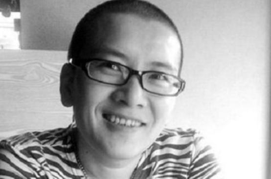 原创中国首位"女变男"变性人,16年过去了,被人歧视的她后悔了吗?