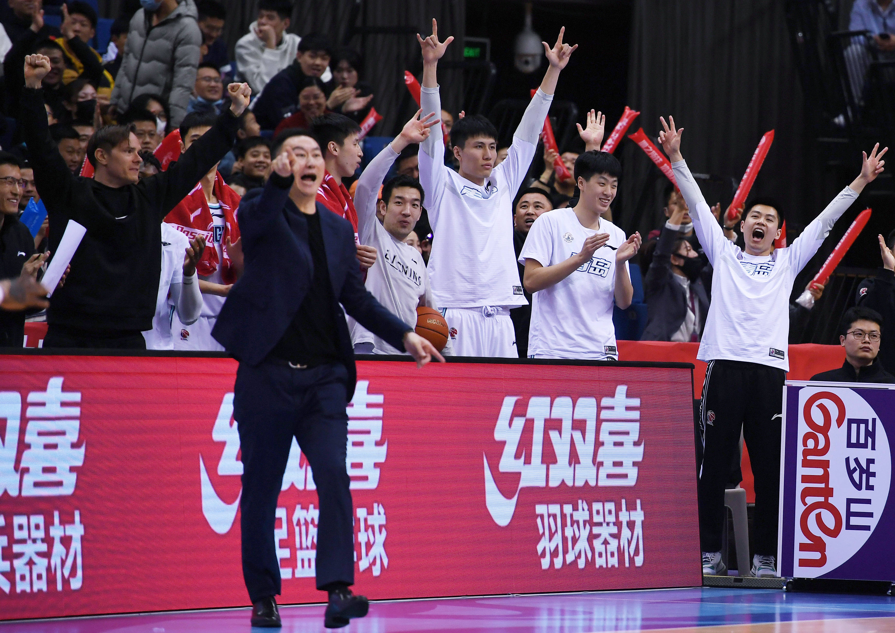 青岛男篮新赛非常值得期待杨瀚森段昂君季前赛抢镜