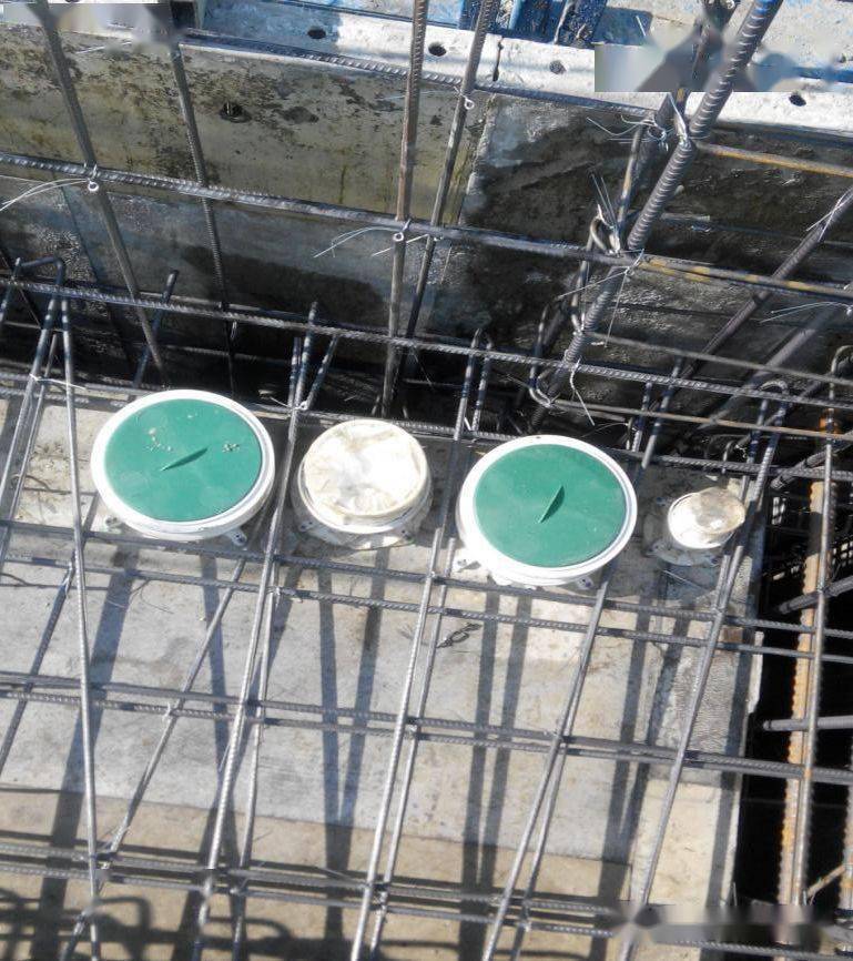 3,同层排水积水处理器安装:安装排水立管时,在相应立管根部安装积水