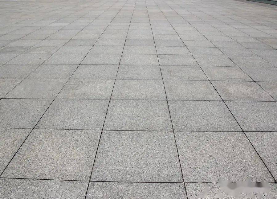 【石材护理】广场地面毛面石材污染的成因,防护与治理
