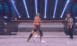 aew:y2j再挑衅拳王泰森!科迪血洗擂台!院长迎来大肌霸