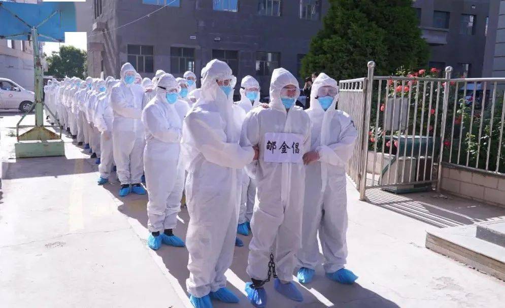 景泰县人民法院公开审理郇金倡等13人恶势力集团犯罪案