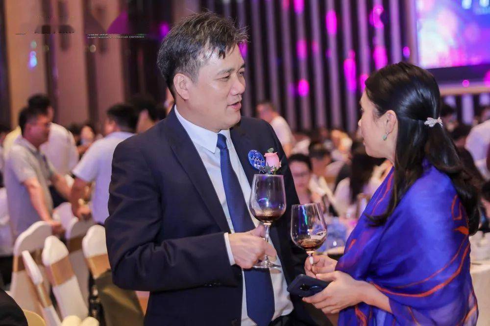 千万粉丝抖音达人"广东包租夫妇"争做"投"号玩家!