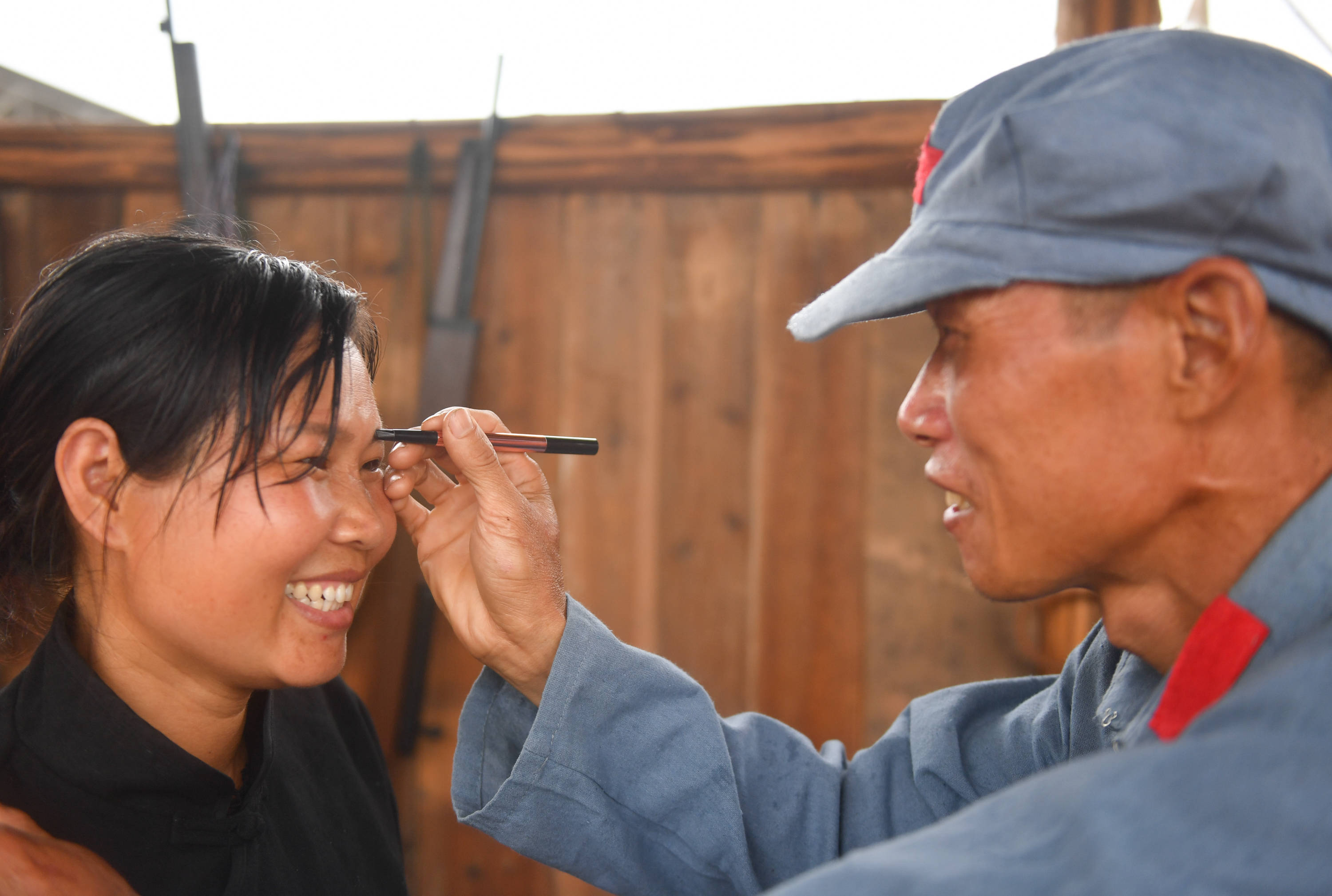 旅游|老矿工“演”出脱贫新生活