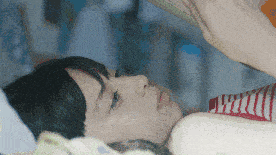 没有钱的生活就像一叶扁舟在大海里航行,真的无从谈起安全感.