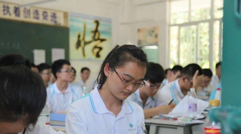 高考|“战疫”中笔下绽放的青春高考季 | 2020