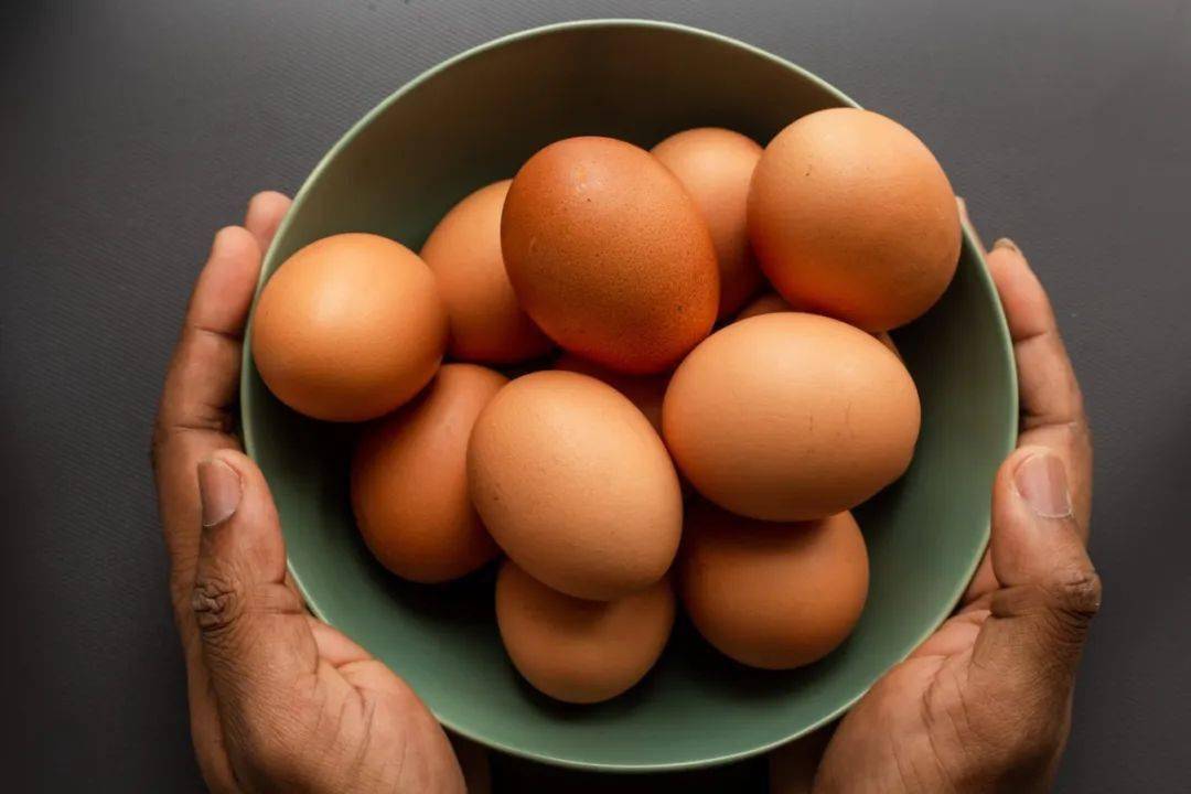 鸡蛋叫egg那煮鸡蛋煎鸡蛋荷包蛋英语怎么说呢egg