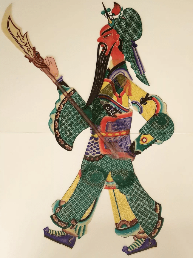 >>  皮影制作需要 27道工序,其中最重要的有 八个环节:选皮,制皮,画稿