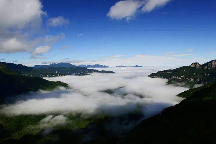 神农架人口_神农架野人真的存在 卫星地图视角看过这里的地形地貌就明白了(2)