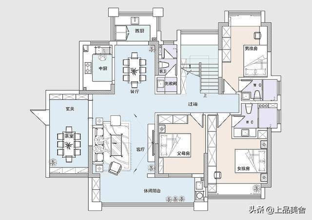 本案例户型为顶层复式,户型方正,布局紧凑,动静分离,功能分区明确