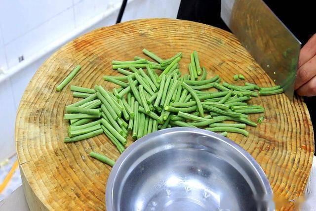 一点红豆角怎么吃法 7f994fd731b340ce94132b2089bed98e.jpeg
