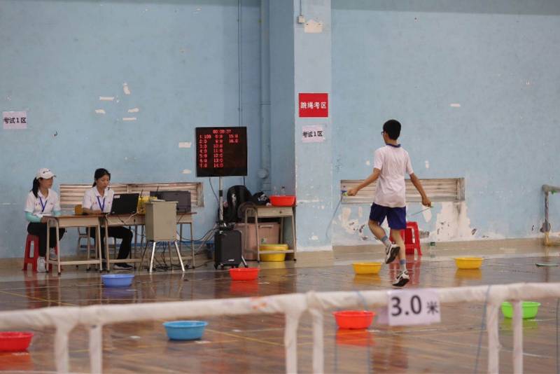 考点|广州体育中考开考，今年选择长跑人数下降三成