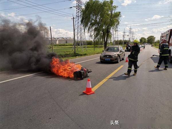 梅河口市公安局交警大队开展"四位一体"交通事故应急救援演练