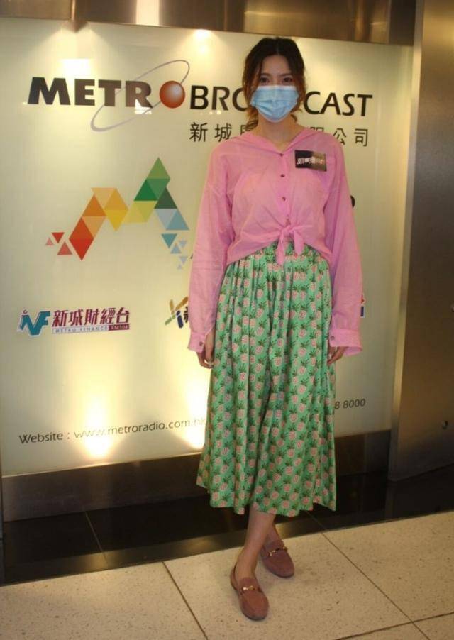 不排除继续生！香港知名歌手承认二胎是儿子，自曝妊娠反应严重