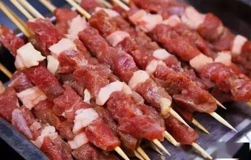 怎样腌制烤肉串 6c045356fbe64b1a82cb8b5d7eea33a5.jpeg