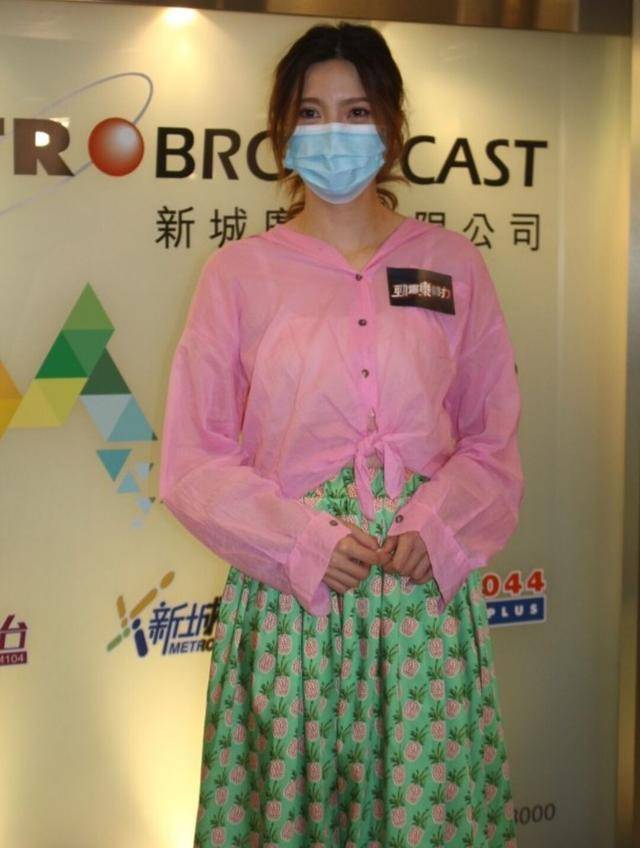 不排除继续生！香港知名歌手承认二胎是儿子，自曝妊娠反应严重
