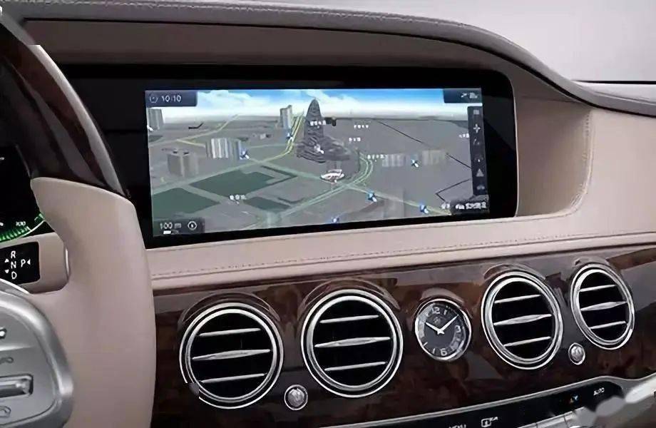借助智能手机互联系统,通过apple carplay和baidu carlife可将智能
