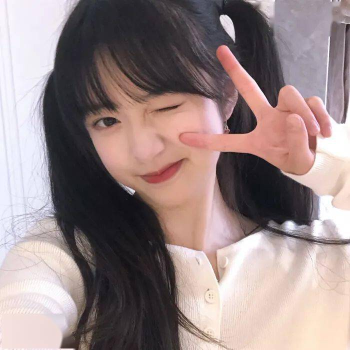 头像| 成年人选择世界 勇敢的少年选择爱