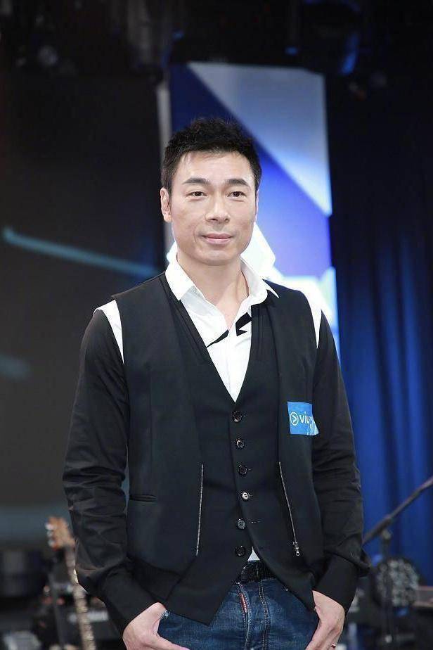 好男人！社交绝缘体为女友晒公仔秀恩爱，不及