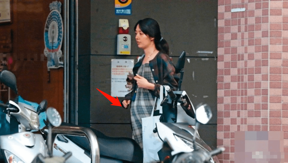 这回怀孕实锤了吧？之前老公暗示婆婆否认又是什么操作…
