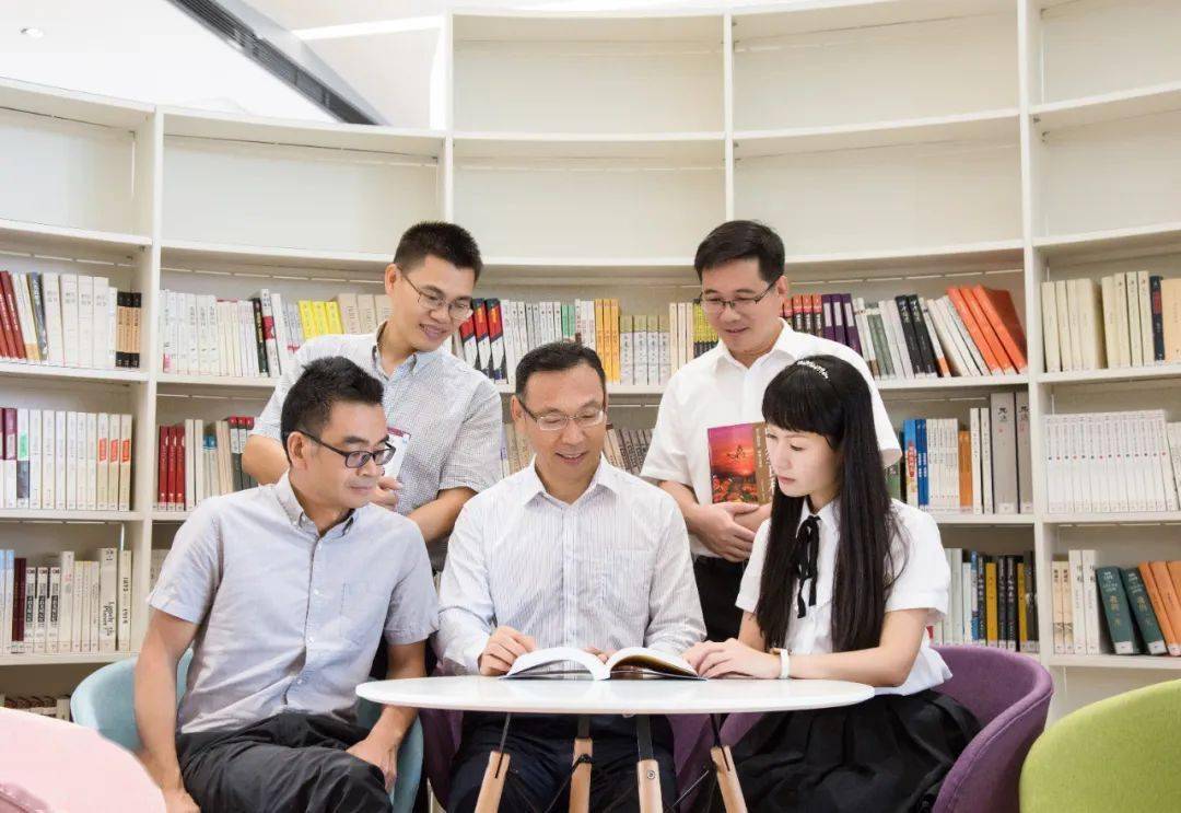 深圳|深圳这群人现状如何？实地探访发现...热搜回归！曾登榜收割近3亿阅读量
