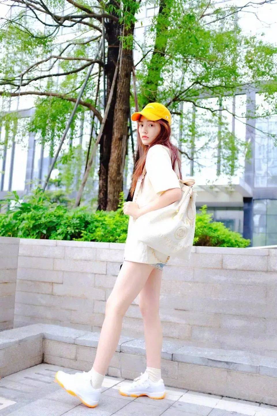 夏天穿的小衣服 44bc6647a70e43a79e200dde17343004.jpeg
