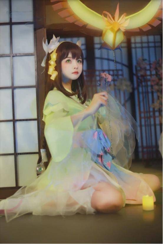 娜可露露"晚萤"绝美cos,网友:野王妹妹快带我上分