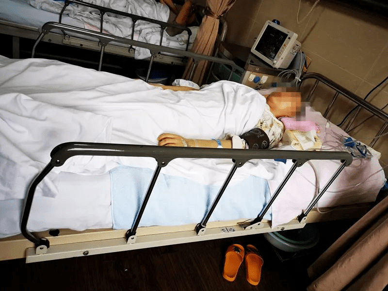 下体|监控曝光可怕一幕：值得每位家长警醒！女孩下体撕裂只因做了这件事