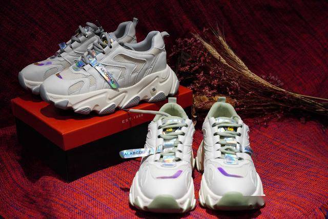 洋气时尚老爹鞋 271b94d30af744c783f835bdca3d88ae.jpeg