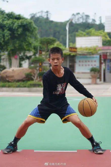 怎么夸男生打球帅 3f2b5f13aaa14e05a2be08b988920c15.jpeg