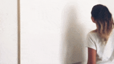 创作了独一无二的肖像画 弗里达·卡罗 唇印特殊的纹理 让画面看起来