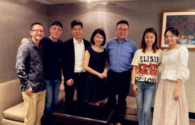 林心如霍建华近照，两人一起发福，夫妻相十足