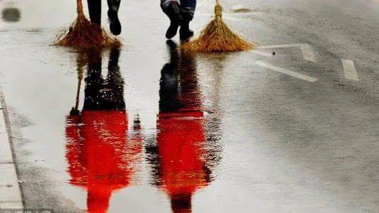 “扣留身亡环卫工理赔金”,环卫公司岂能敲骨