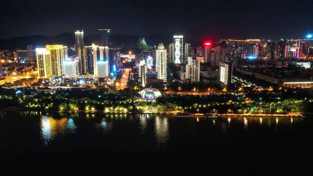 柳州排名差点追上三亚!2020全国城市传播热度排名发布