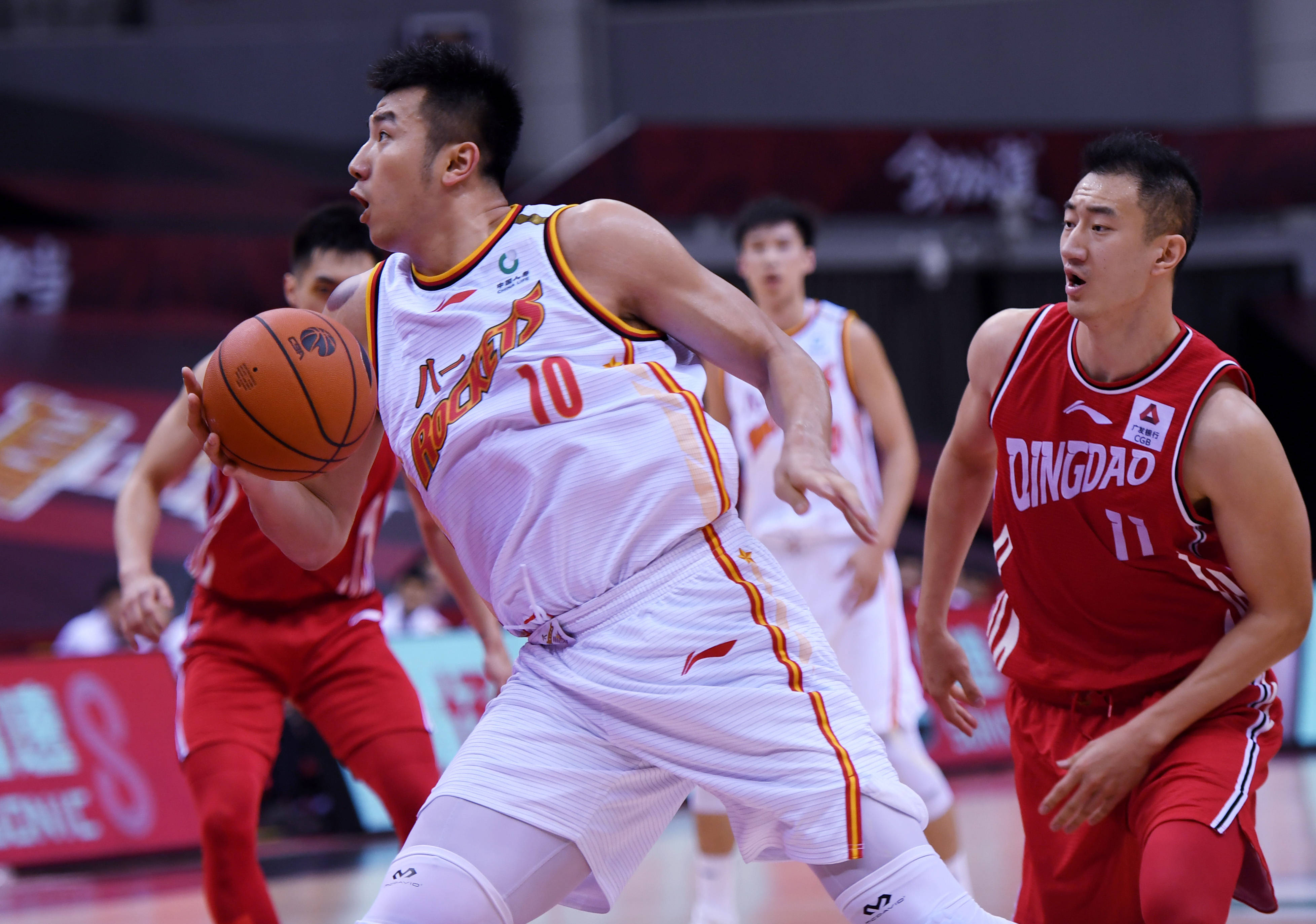篮球——CBA复赛第一阶段:八一南昌对阵青岛国信双星
