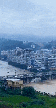 江西等地 出现洪涝等灾害 重庆市江津区綦江五岔站 最高水位已达 205