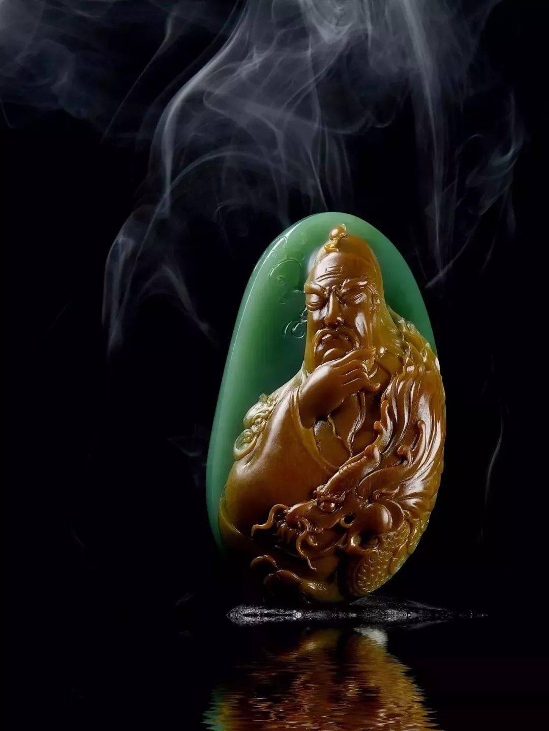 脑洞大开的海外玉雕,你绝对没见过,90%的人都没看懂!