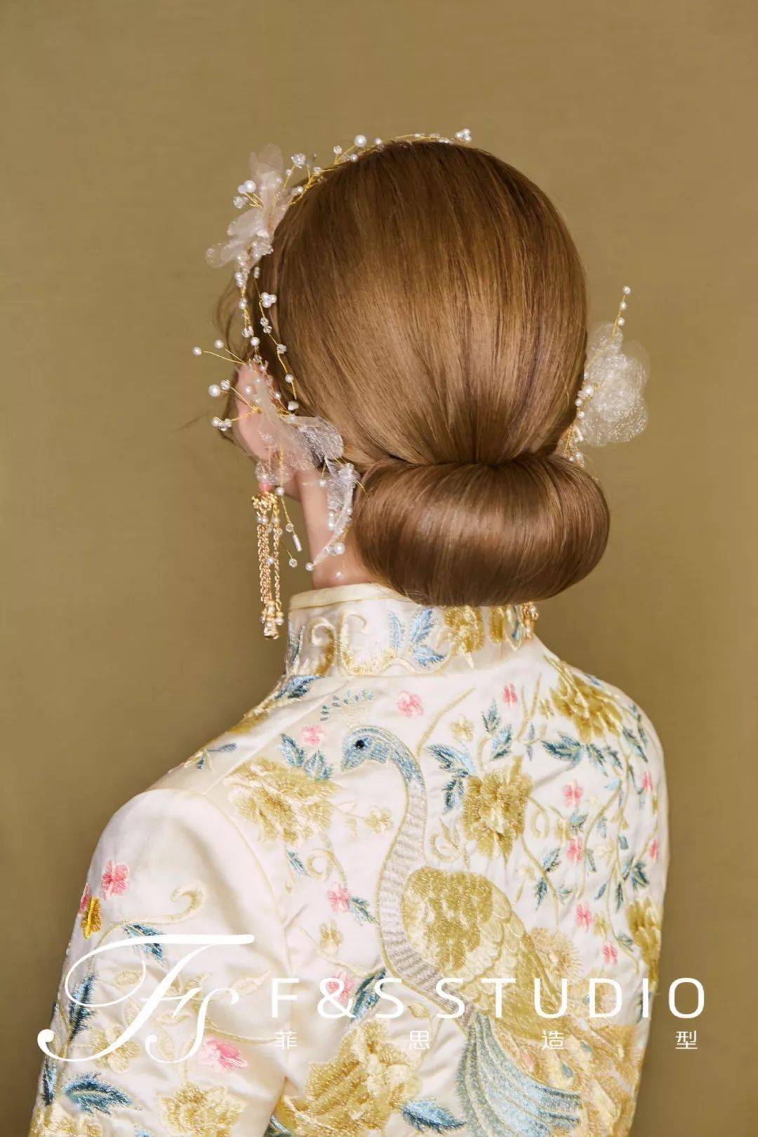【沈光炳造型】优雅盘发新娘发型 · 发型图… - 堆糖，美图壁纸兴趣社区