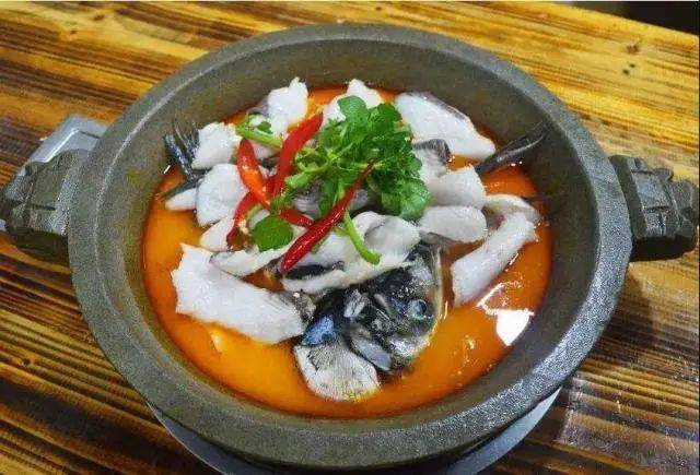招牌石锅鱼开吃!