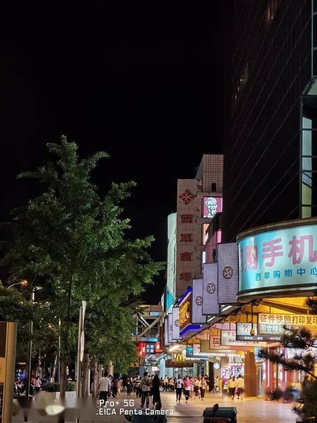 实拍!手机夜间拍照是否真能打赢专业相机_夜景