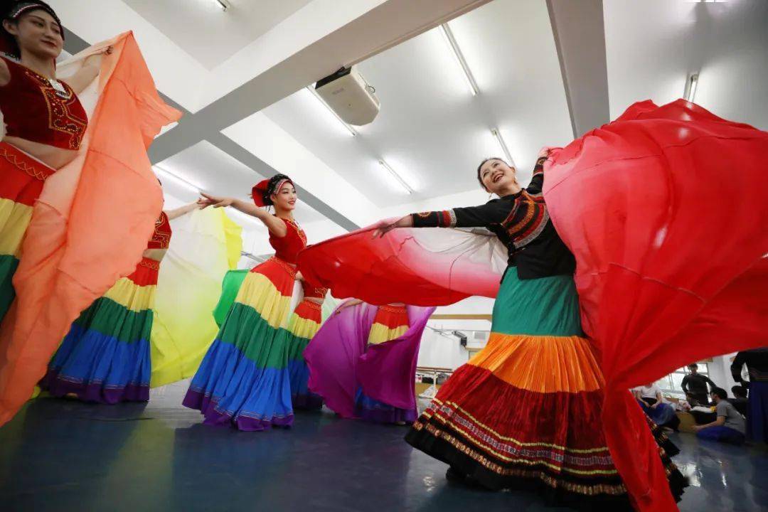 沙呷阿依彝族舞蹈文化的魅力与活力